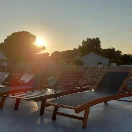 Tamaris - Two Bedroom With Terrace And Swimming Pool