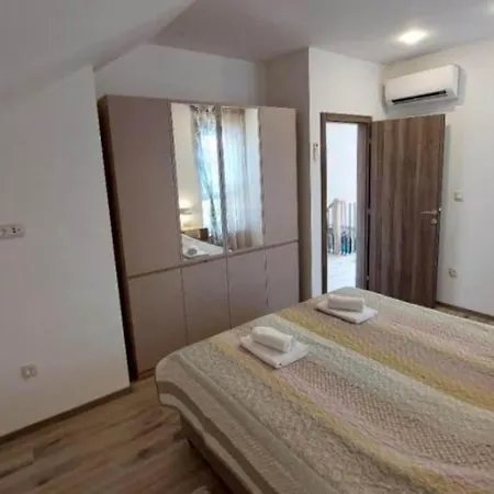 Tamaris - Two Bedroom With Terrace And Swimming Pool Vila