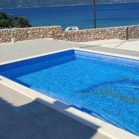 Vila Tamaris - Two Bedroom With Terrace And Swimming Pool Mali Drvenik
